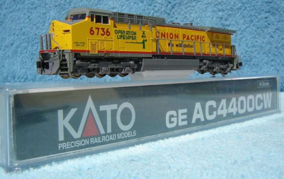 Kato N Gauge American Diesel Locomotive No. 176-7034