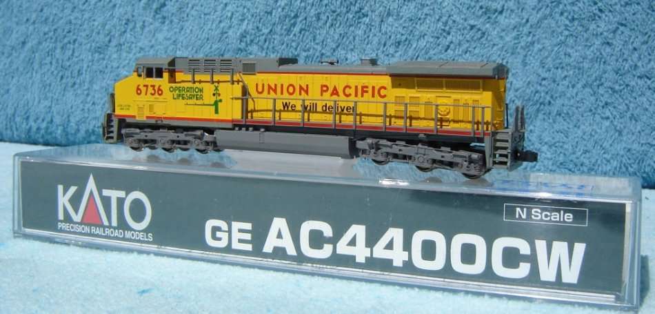 Kato N Gauge American Diesel Locomotive No. 176-7034