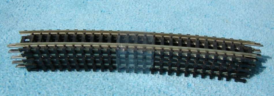 Atlas N Gauge 5 Curved Track Pieces No. 2526