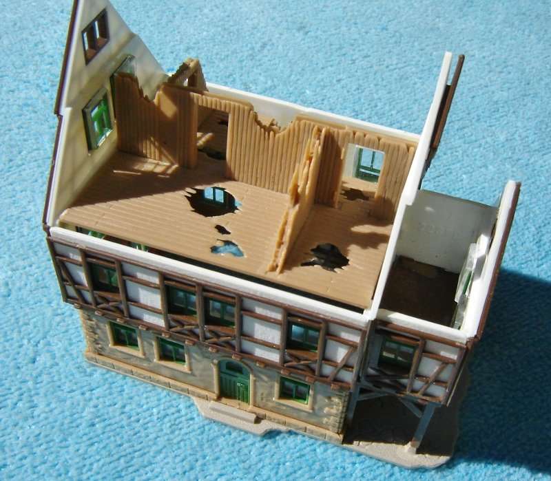 Vollmer HO gauge Partly Demolished House