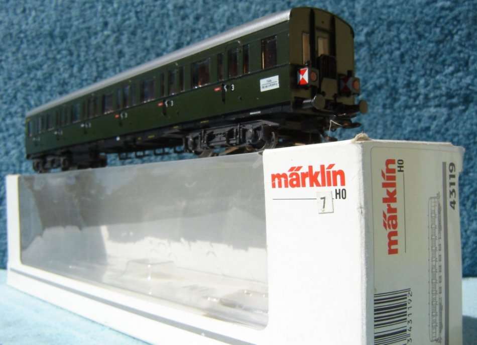 Marklin HO gauge 3de Class Passenger Coach