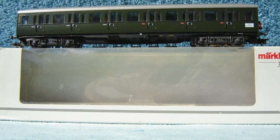Marklin HO gauge 3de Class Passenger Coach