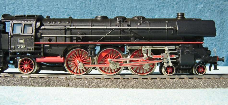 Marklin HO gauge BR01 Steam Locomotive No. 3048 - Digital