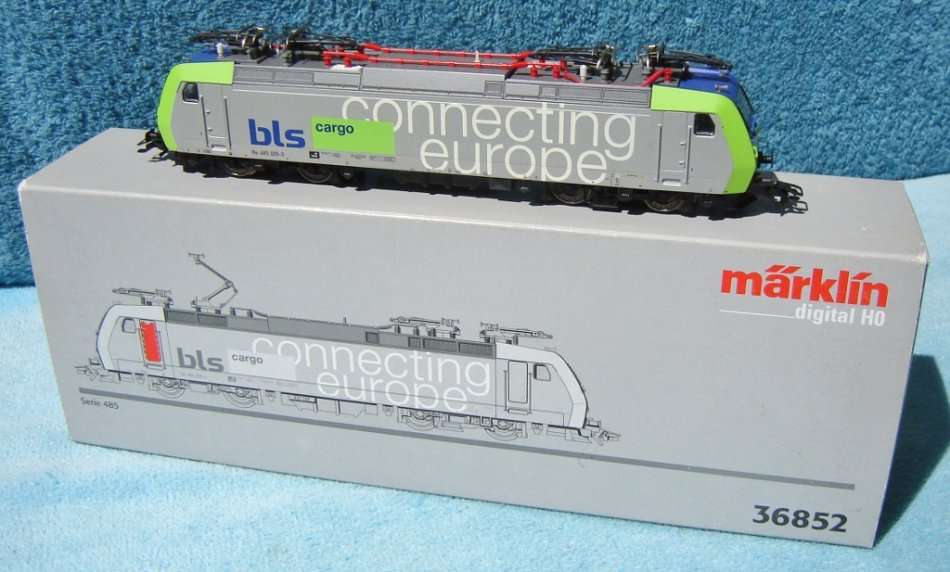 Marklin HO gauge Electric Locomotive No. 36852 - Digital