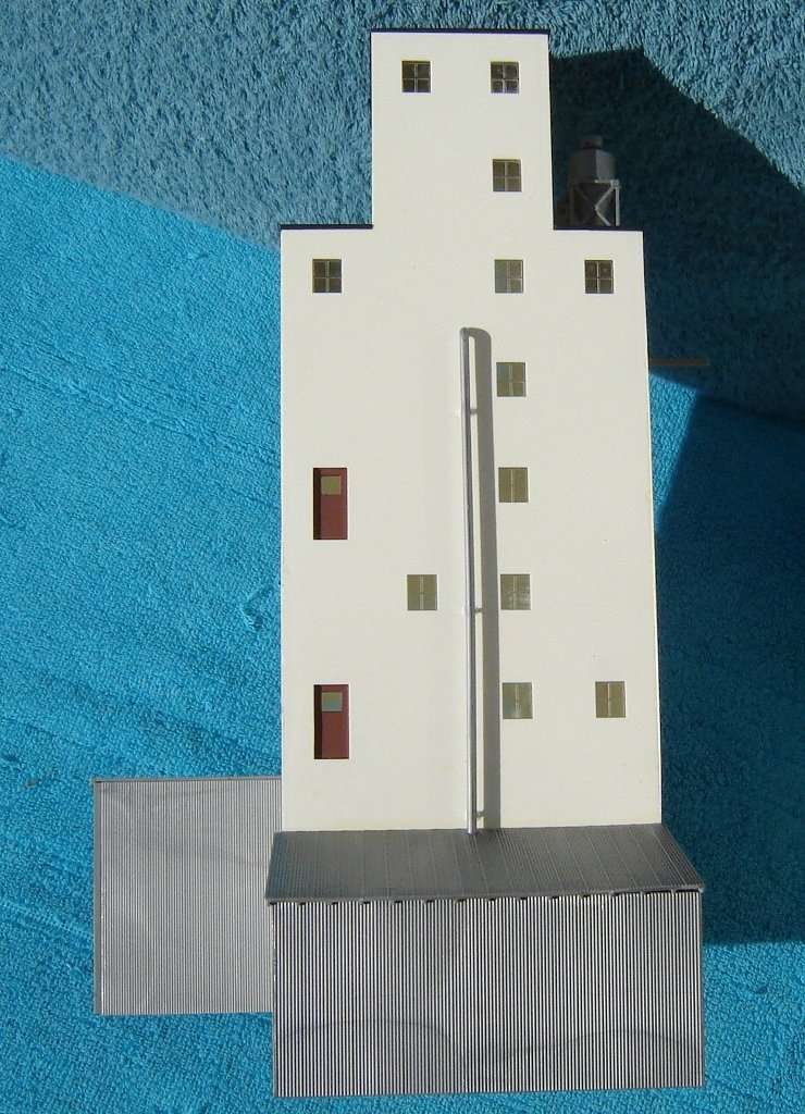 Trix HO gauge Very Rare Grain Storage Silo
