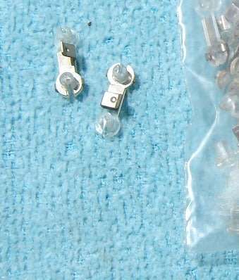 Marklin HO gauge K and M-Track 10 Contact Wire Insulators No. 7006