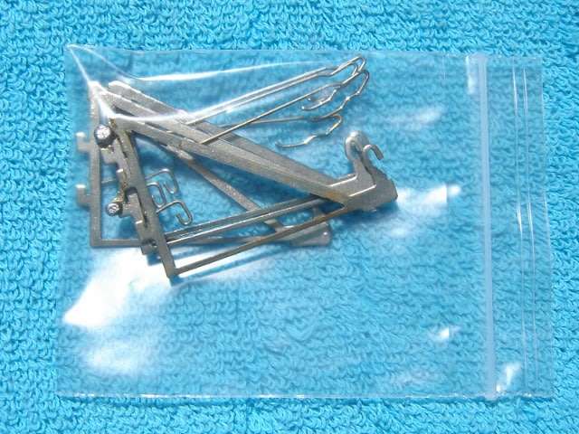 Marklin HO gauge 4 Cantilever Support Arms No. 7025