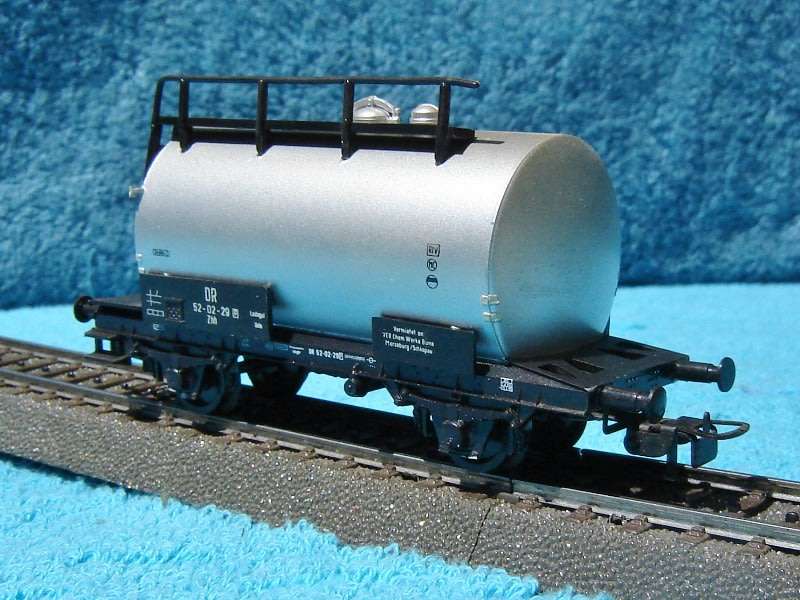 Piko HO gauge Tank Wagon