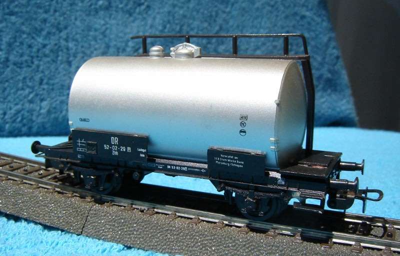 Piko HO gauge Tank Wagon