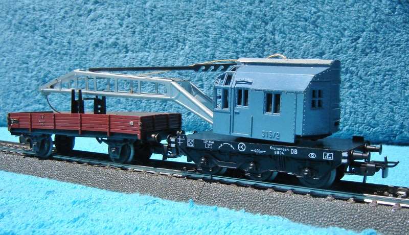 Marklin HO gauge Crane with Flat Wagon