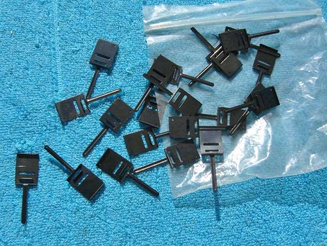 Marklin HO gauge K-Track 22 base plate for Catenary Mast