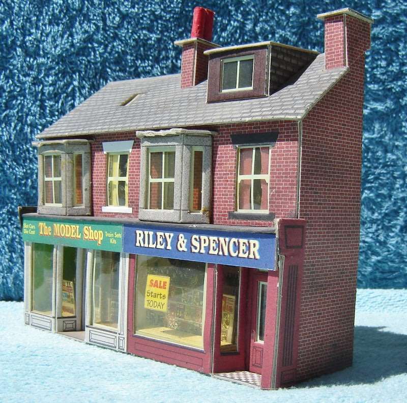 HO/OO gauge Cardboard City buildings for British Style layouts