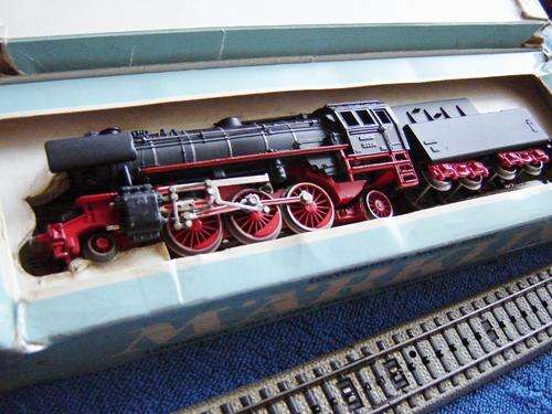 Marklin HO gauge BR23 steam locomotive with tender No. 3005