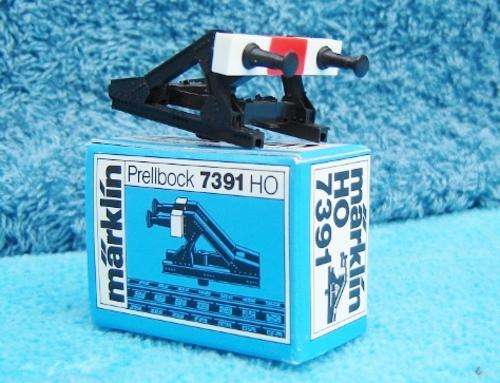 Marklin HO gauge K-track buffer stop