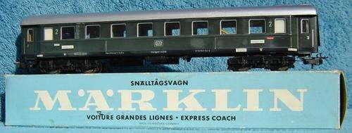 Marklin HO gauge 2nd Class Passenger coach with interior lighting