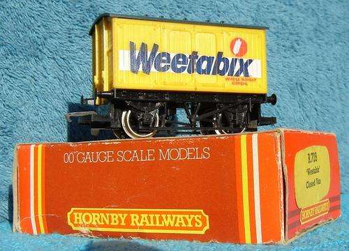 Hornby HO gauge Closed Van