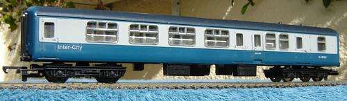 Hornby HO gauge Compartment coach with baggage compartment