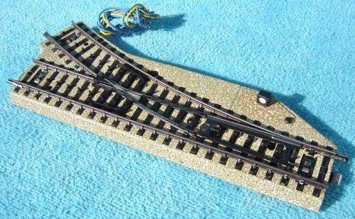 Marklin HO gauge Electric Right Hand Point No. 5202
