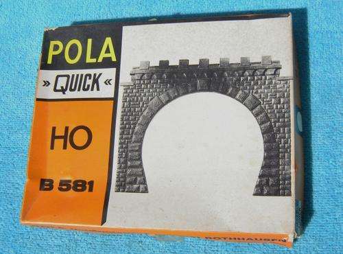 Pola HO gauge 2 Plastic Tunnel Portals No. B581