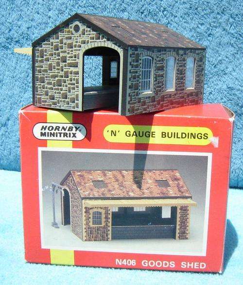 Hornby Minitrix N gauge Goods Shed