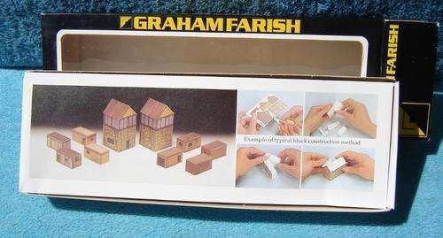 Graham Farish N gauge 2 Water Towers and 8 Trackside Buildings