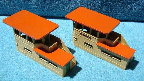 Hornby-Dublo made by Meccano OO gauge Signal Cabins