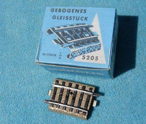 Marklin HO gauge Curved Track Sections No. 5205 - 10 Track pieces
