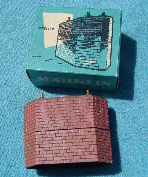 Marklin HO gauge Bridge Piers - 2 Pieces