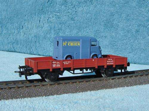 Marklin HO gauge Flat Wagon with Busch Citroen Van