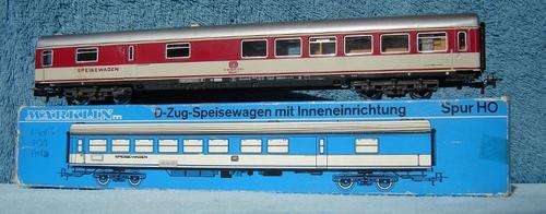 Marklin HO gauge Dining Car with Interior Lighting No. 4094