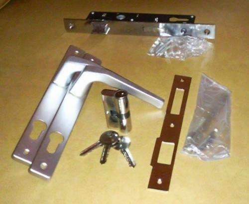 ALUMINIUM DOOR HANDLE/LOCK SET COMPLETE