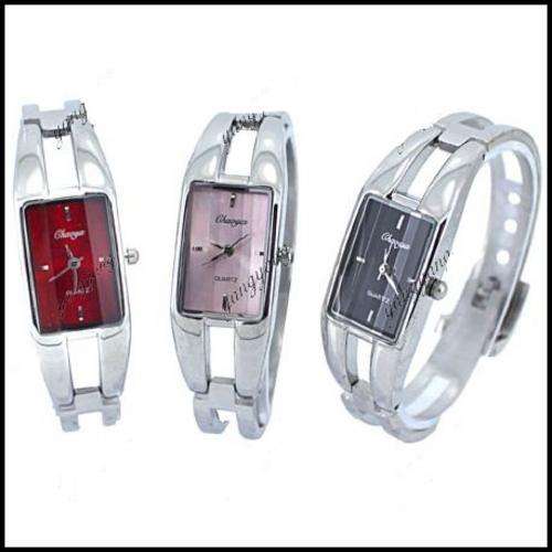 LADIES STAINLESS STEEL WATCH