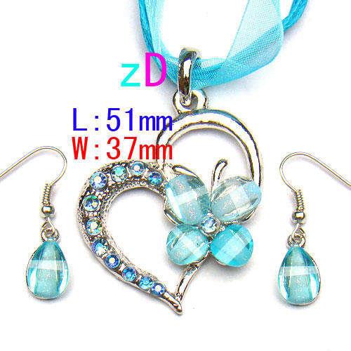 FASHION NECKLACE AND EARRINGS SET