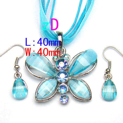 FASHION NECKLACE AND EARRINGS SET