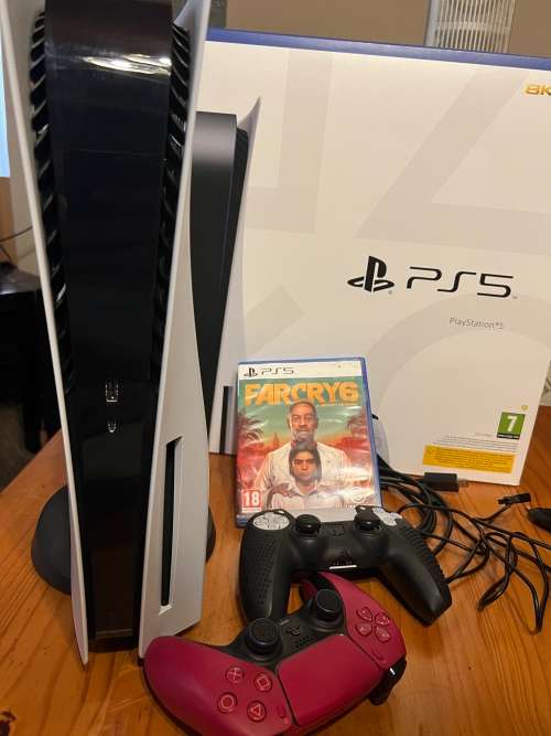 Ps5 Disk edition + 2x controllers and game