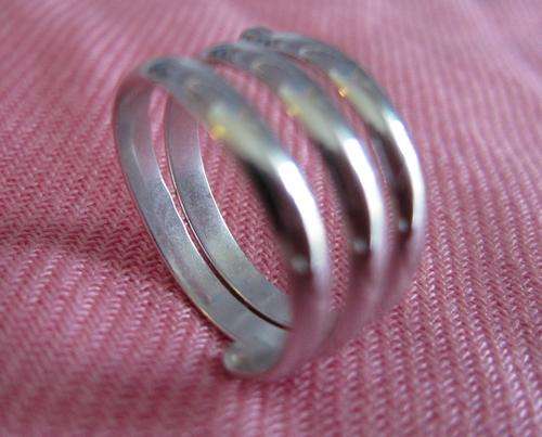 *Made in Italy* Sterling Silver Tri-Band Ring (self-adjustable to fit any size finger)