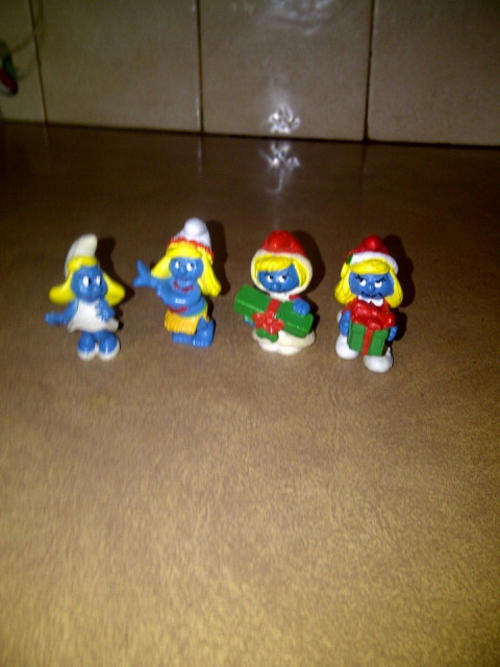 set of 4 smurfettes