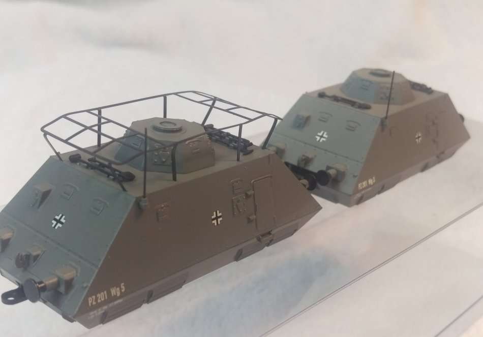 HO Liliput L136512 WW2 Armoured Train (Boxed) DCC Factory Fitted