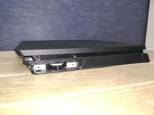 PS4 SLIM (READ DISCLAIMER AND DESCRIPTION)