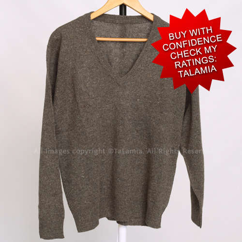 Simple classic mid grey v-neck sweater jersey top