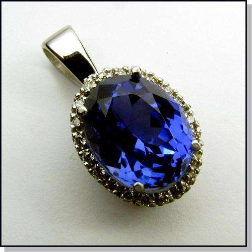 24 HOURS!!18ct WHITE GOLD[6.28ct VIVID+AAA+TANZANITE [EGL CERT]AND DIAMOND PENDANT R 219 492