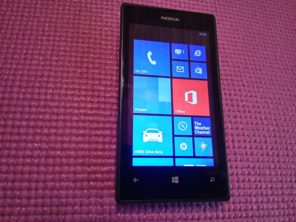 IN STOCK - Nokia Lumia 520 Black Smartphone EXCELLENT CONDITION