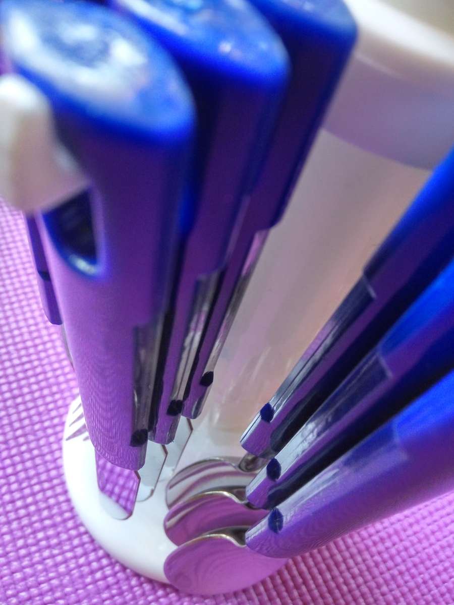 Kitchen Gallery 24-Piece Cutlery Set - Blue