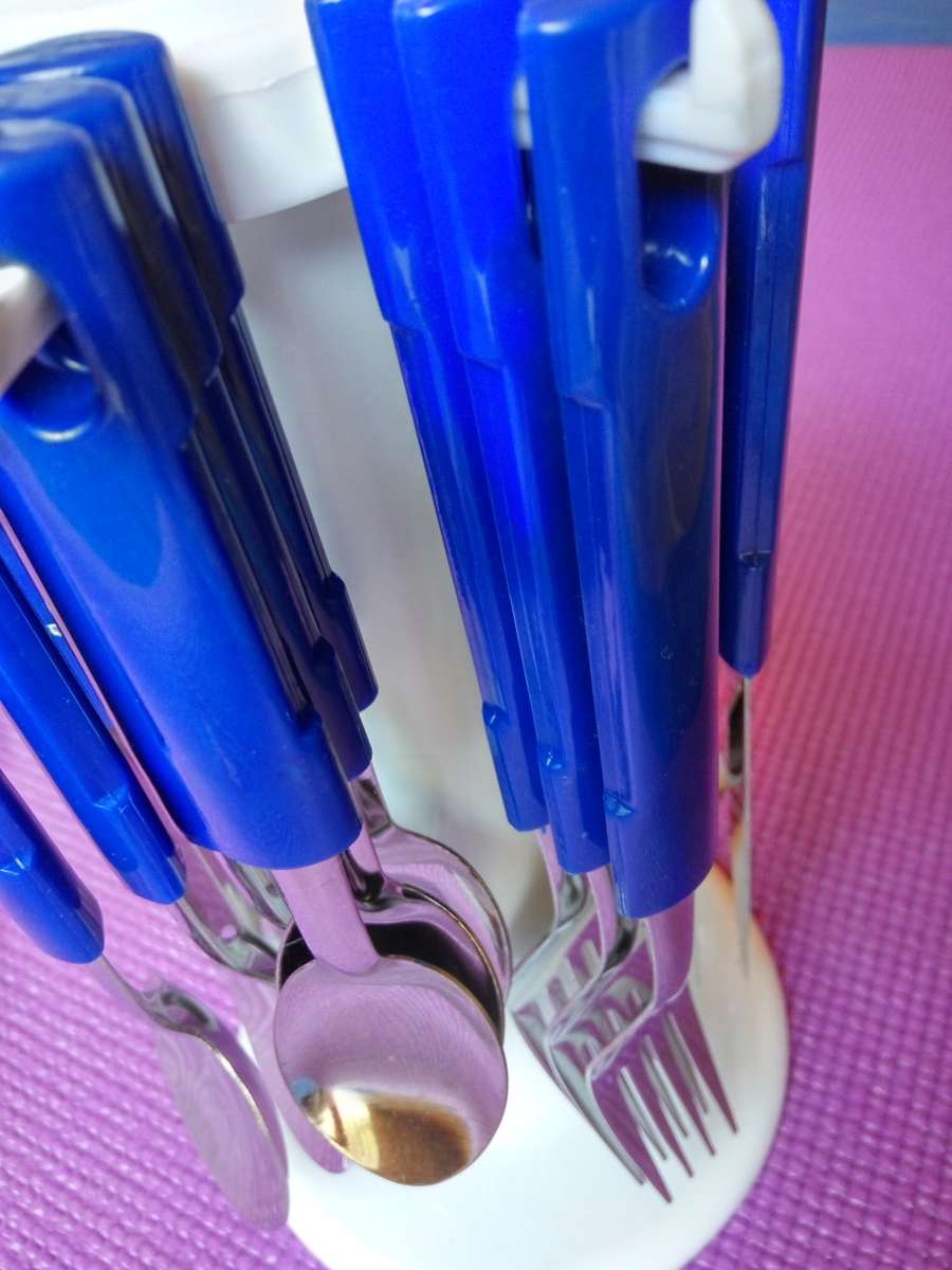 Kitchen Gallery 24-Piece Cutlery Set - Blue