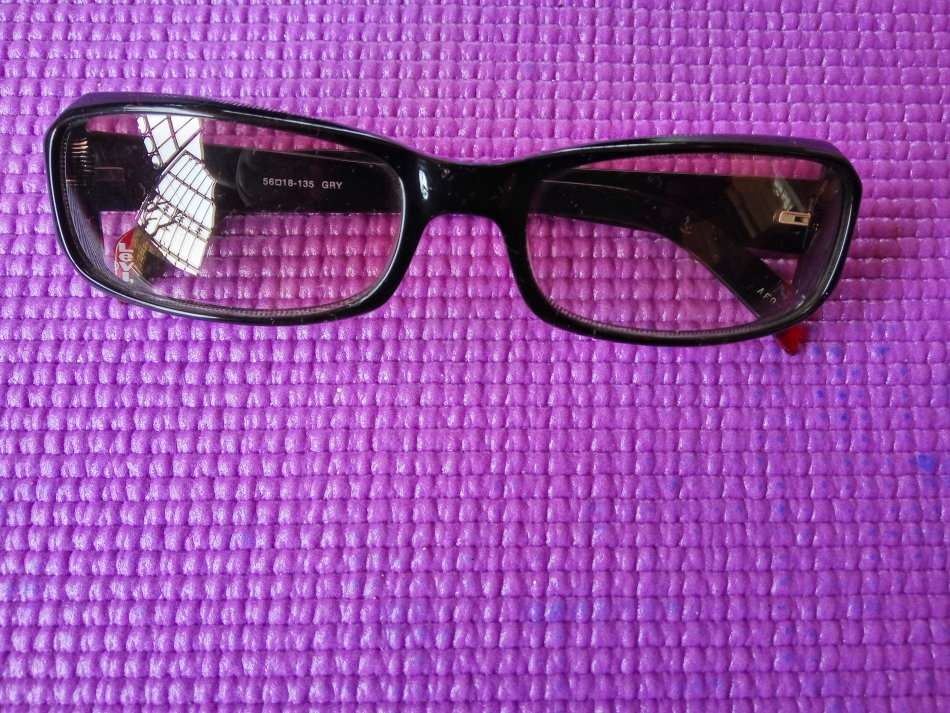 Levi's Sunglasses with Denim Case and Cleaning Cloth