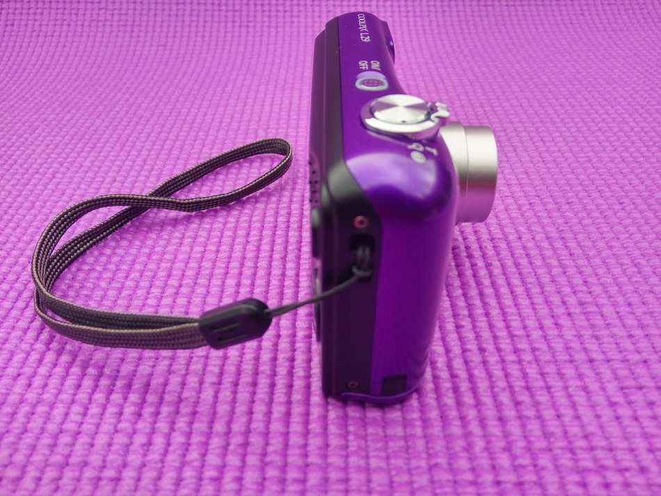 Nikon Coolpix L29 Digital Camera & Energiser Battery Charger