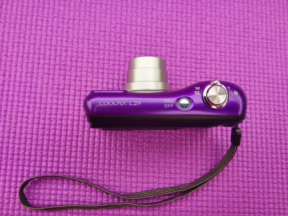 Nikon Coolpix L29 Digital Camera & Energiser Battery Charger