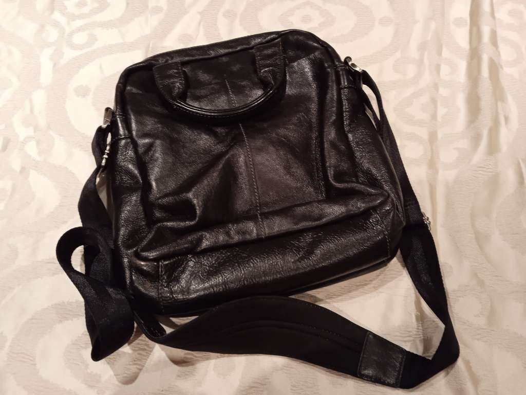 JEKYLL & HIDE LEATHER CROSS-BODY BAG - BLACK