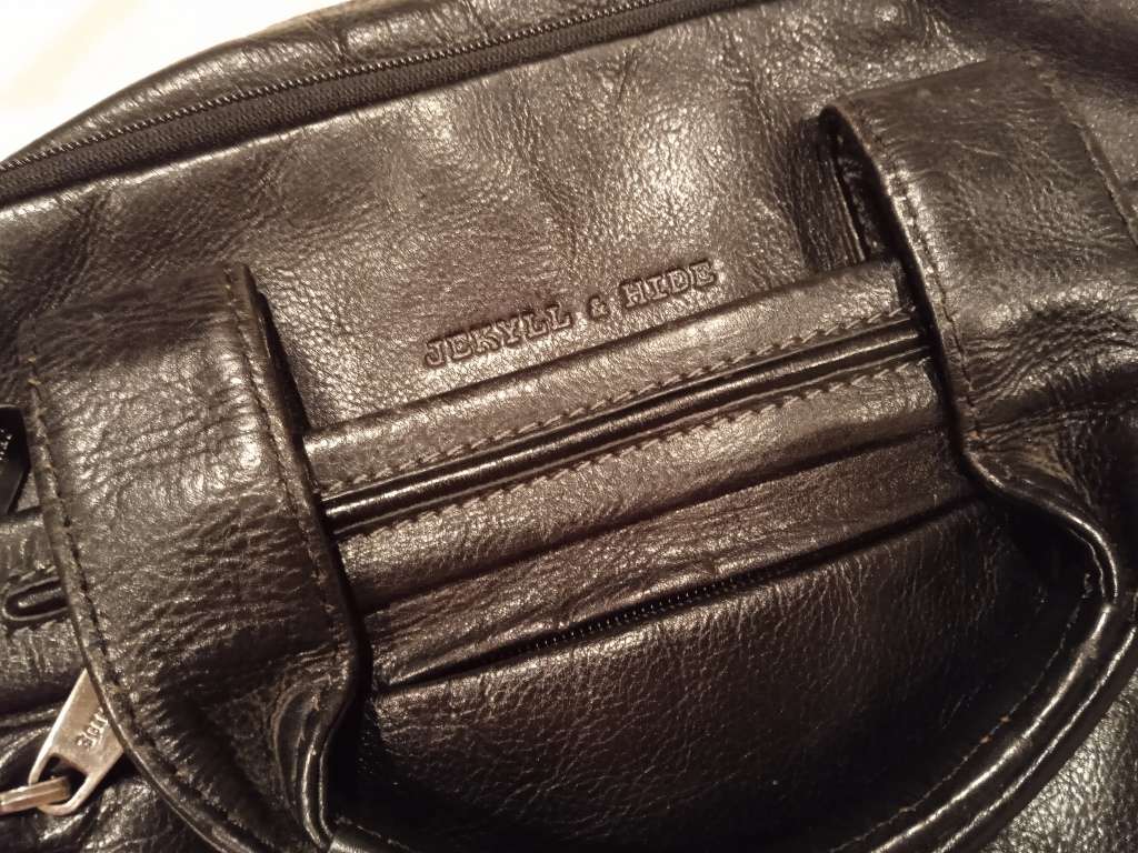 JEKYLL & HIDE LEATHER CROSS-BODY BAG - BLACK