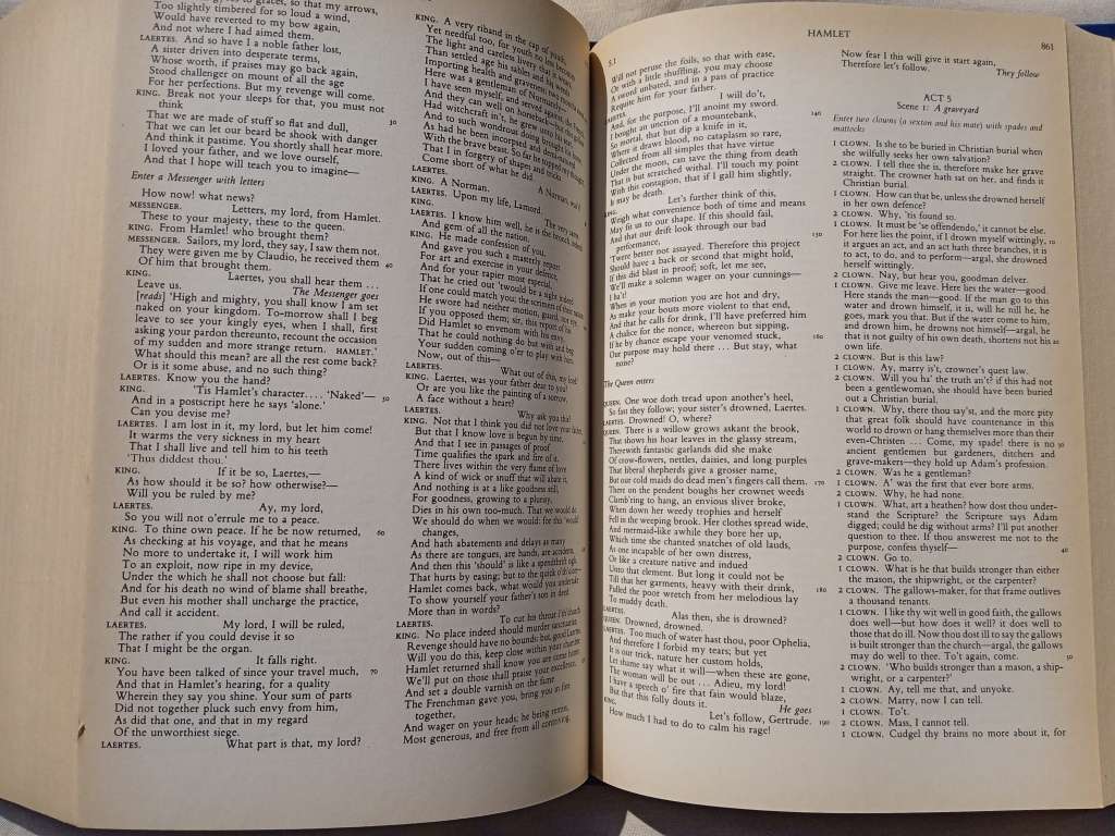 THE COMPLETE WORKS OF WILLIAM SHAKESPEARE